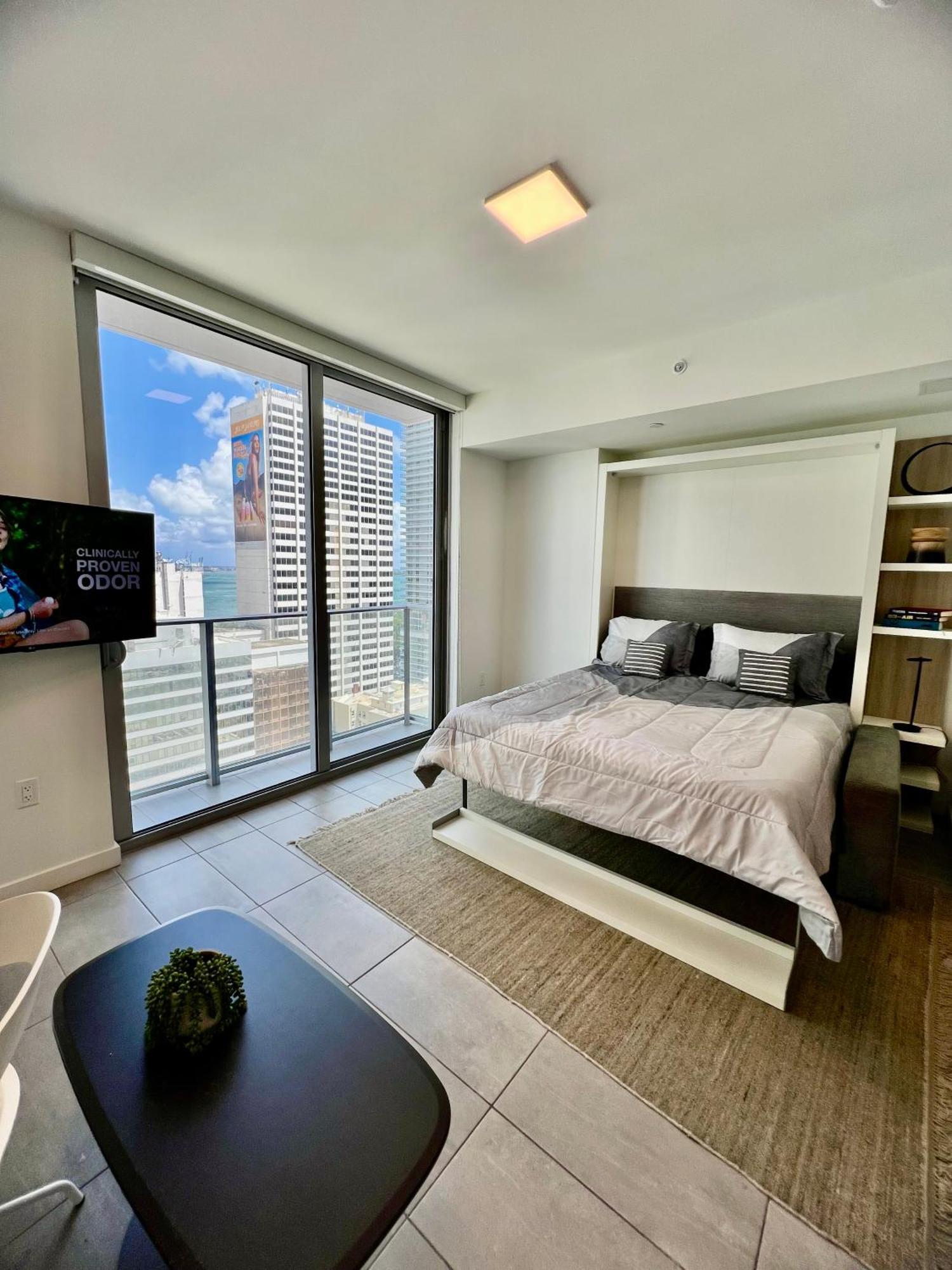 Ferienwohnung Spacious Studio In The Heart Of Downtown Miami Exterior foto